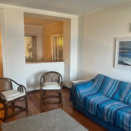 Liberty House ストレーザ